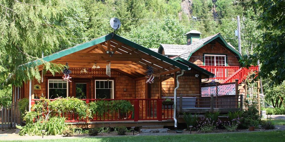 Cedarbreeze Vacation Cabin at Sol Duc Riverside Cottages, Forks WA
